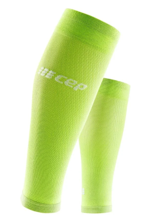 سي إي بي أكمام ضاغطة خفيفة جداً للساق من سي إي بي للنساء - أخضر فاقعأسود